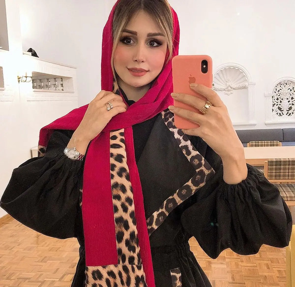 عکس از خانه شاهرخ استخری