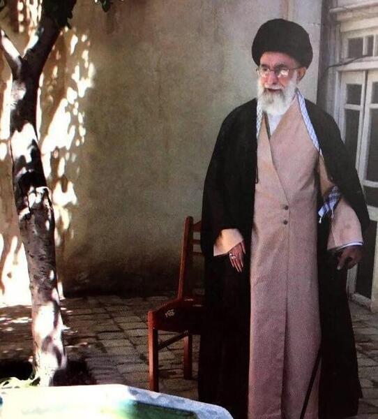 عکس از خانه رهبر