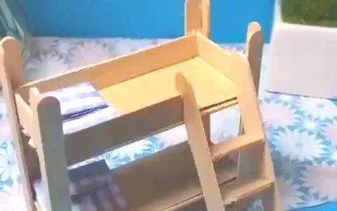 عکس خانه دو طبقه با چوب بستنی