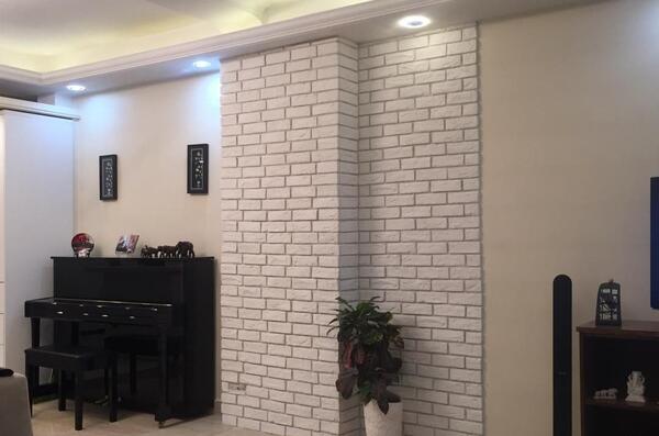 عکس خانه آجری اسباب بازی