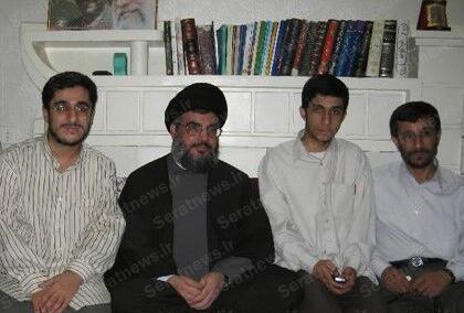 عکس احمدی نژاد در خانه