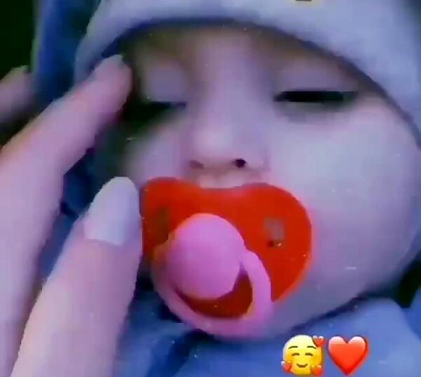 عکس استوری نوزاد تازه متولد شده