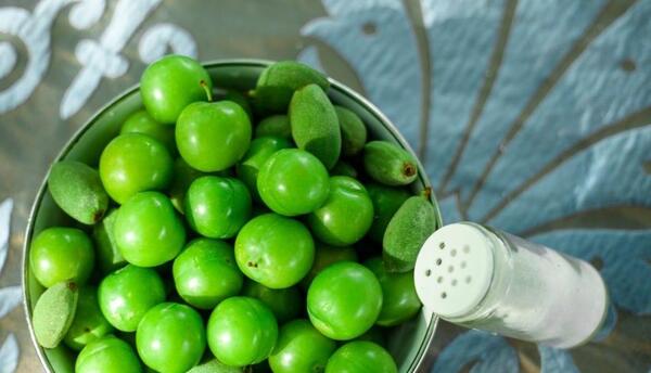 عکس گوجه سبز برای استوری