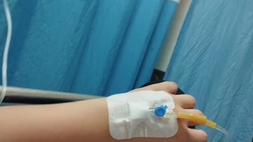 استوری عکس سرم آویزان شده
