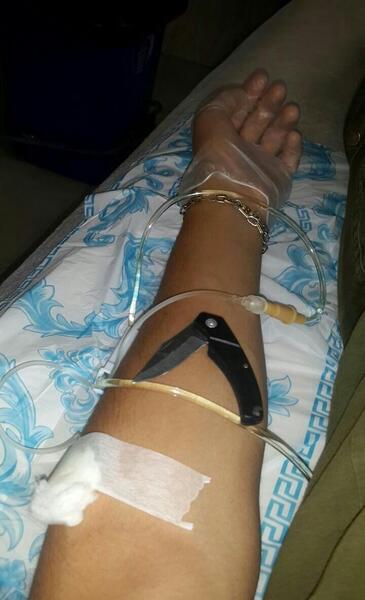 استوری عکس سرم آویزان شده