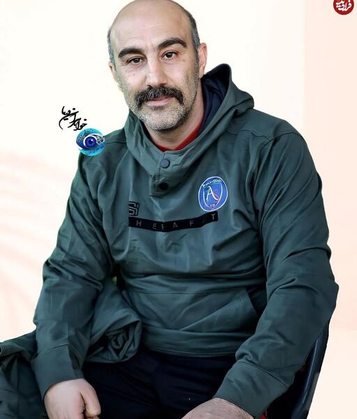 عکس پیری نقی معمولی