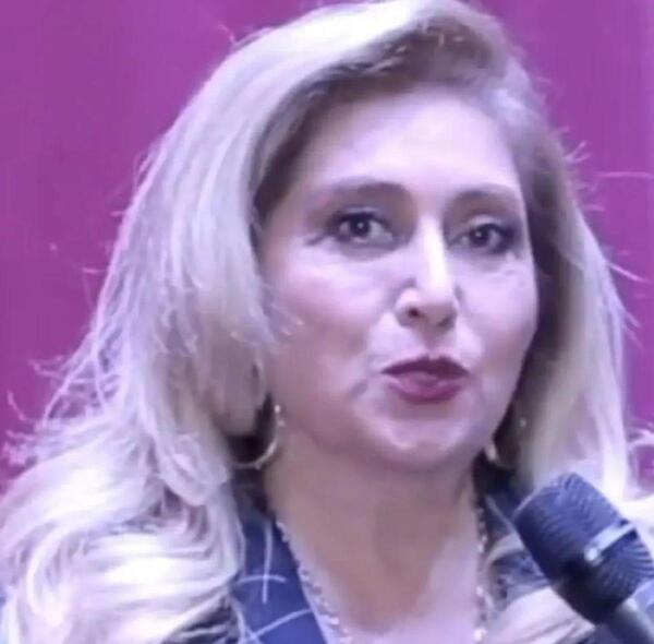 عکس پیری لیلا فروهر بدون ارایش