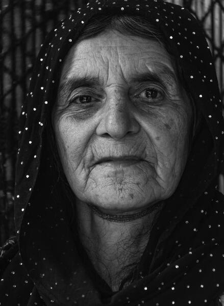 عکس چهره پیرزن برای طراحی