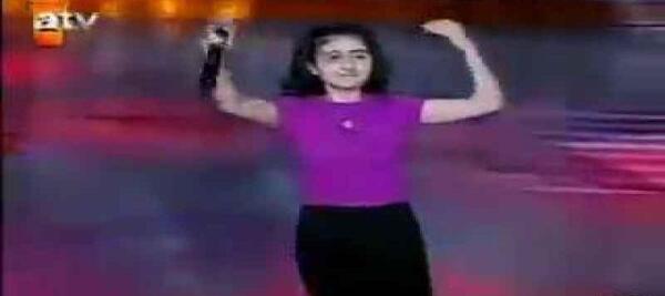 دنيا دنيا عکس بچگی گونل