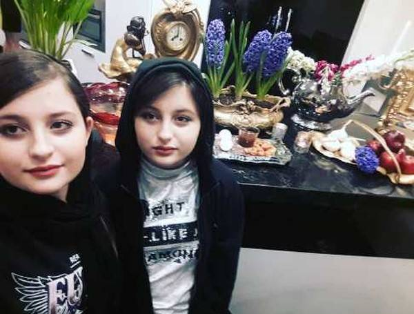 عکس بچگی سارا و نیکا فرقانی اصل