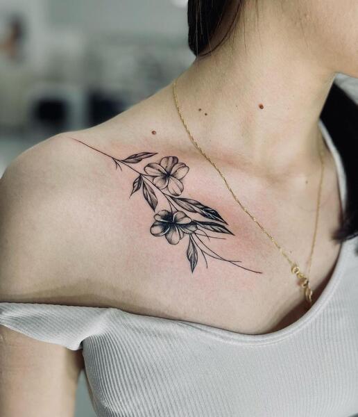 عکس تاتو پرنده کوچک