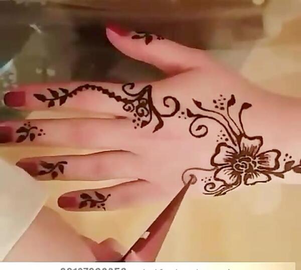عکس تاتو با حنا هندی