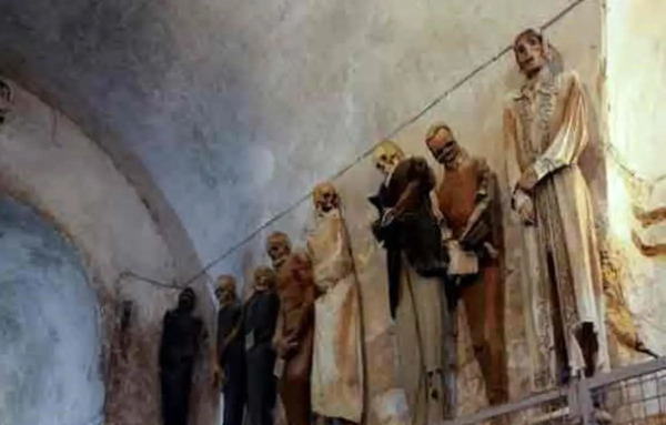 عکس های ترسناک قبرستان