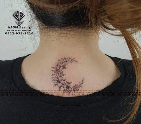 عکس تاتو روی گردن زنانه