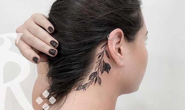 عکس تاتو روی گردن زنانه