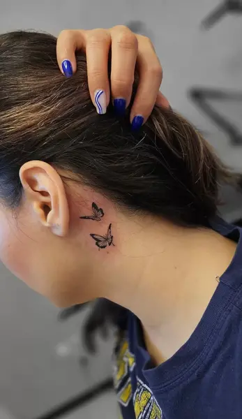 عکس تاتو ستاره روی گوش