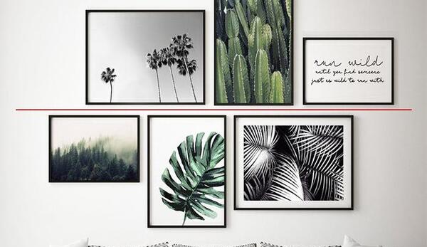 ایده نصب قاب عکس روی دیوار