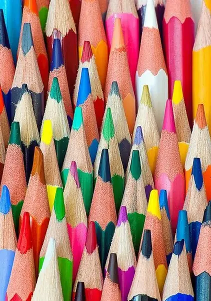 عکس مداد رنگی تصویر زمینه