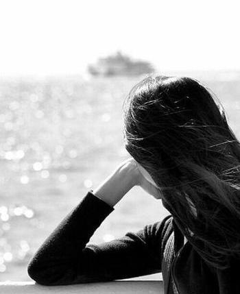 عکس تصویر زمینه دخترانه اسپرت غمگین
