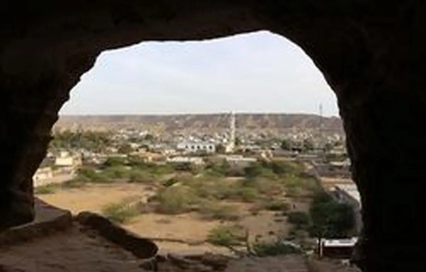 عکس قبرستان جن ها