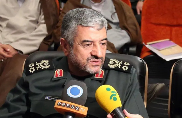 عکس محمدعلی جعفری