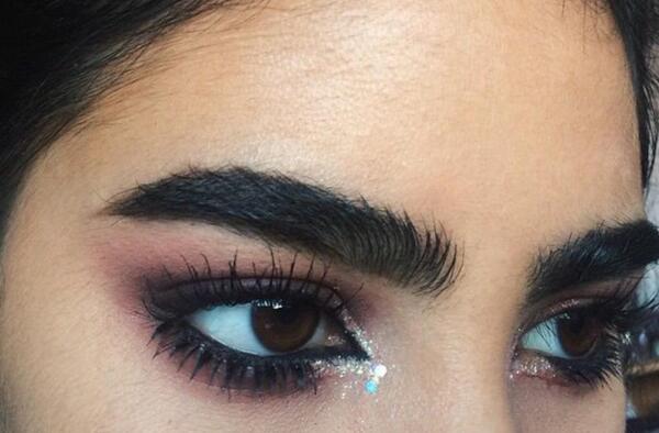 عکس چشم ابرو مشکی طبیعی