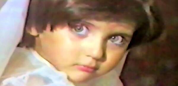 عکس دختر بچه چشم رنگی طبیعی