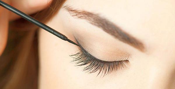 عکس خط چشم روباهی
