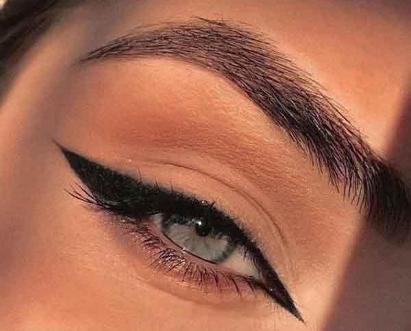 عکس خط چشم صورتی
