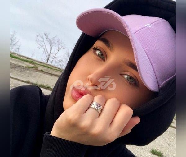 عکس دخترونه فیک طبیعی چشم سبز