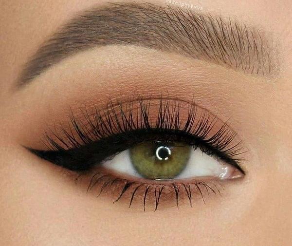 عکس چشم قهوه ای دختر