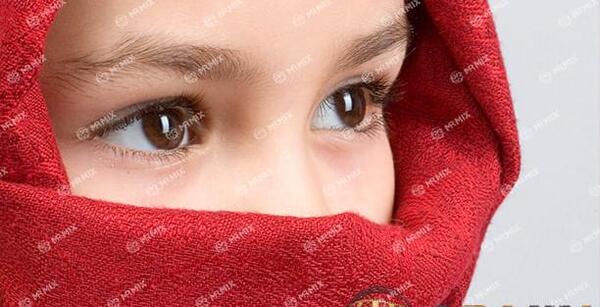 عکس چشم قهوه ای دختر