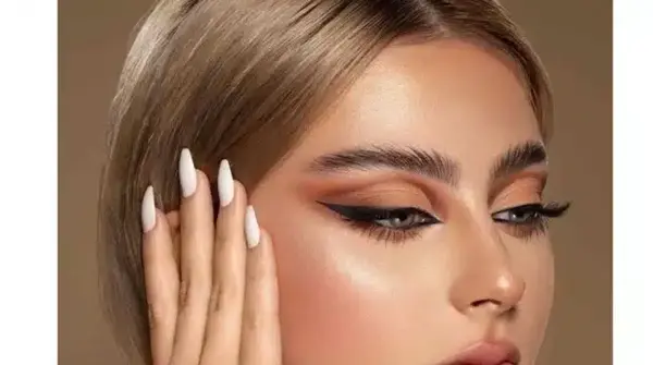 عکس ارایش چشم قهوه ای تیره