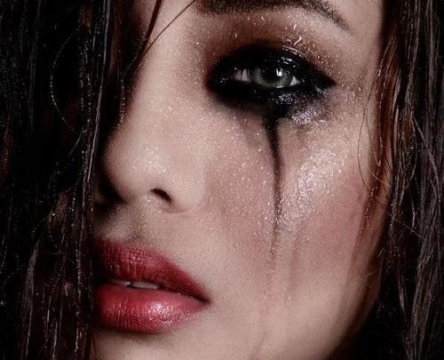 عکس چشم گریه فیک