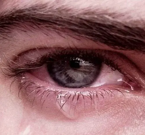 عکس چشم گریه فیک
