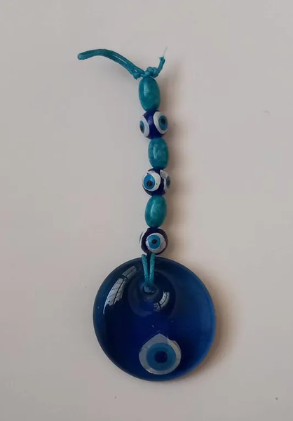 عکس مهره آبی چشم زخم