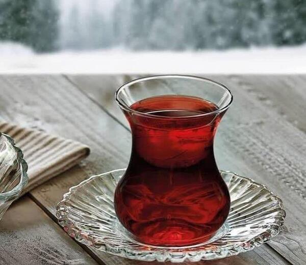 عکس استکان چای کمر باریک