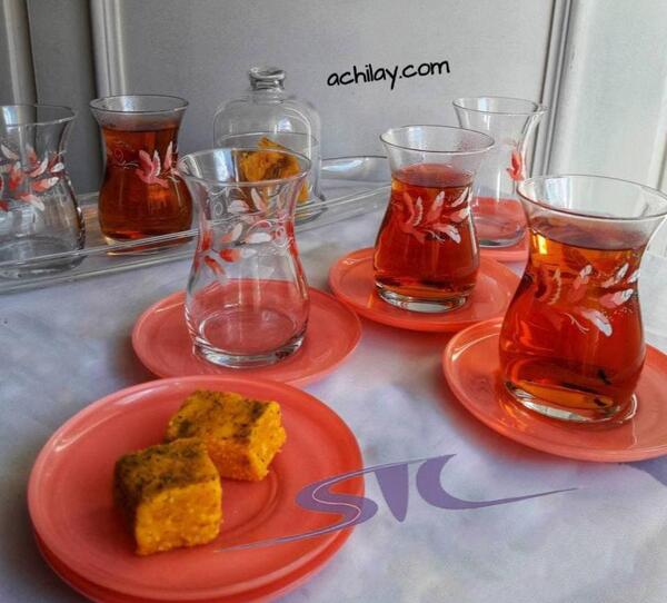 عکس استکان چای کمر باریک