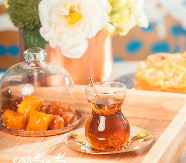 عکس استکان چای کمر باریک