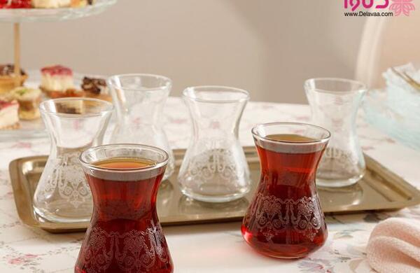 عکس استکان چای کمر باریک