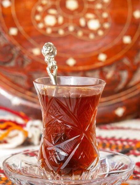 عکس استکان چای کمر باریک
