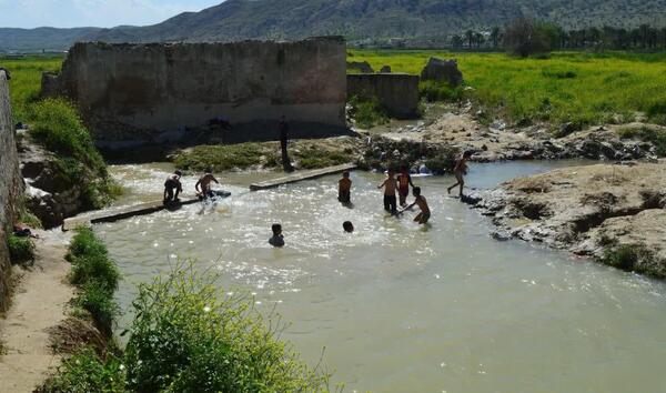 عکس چاه آب کازرون