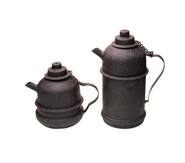 عکس کتری چای روی آتش