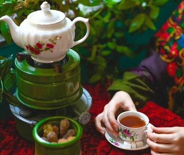 عکس چای با قوری