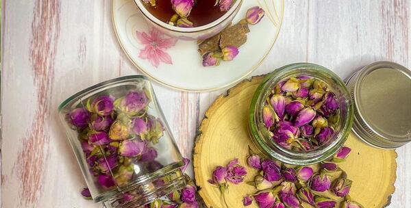 عکس چای با گل محمدی