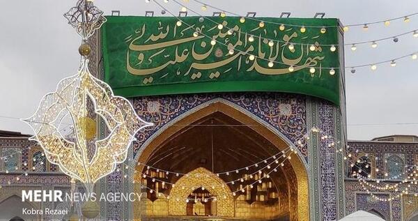 عکس از حرم امام رضا در شب