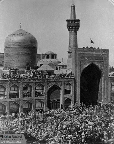عکس حرم امام رضا در دوره قاجار