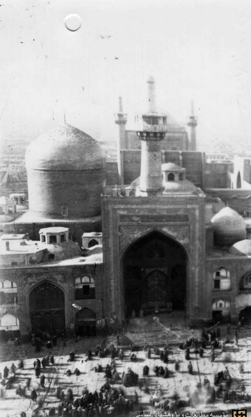 عکس حرم امام رضا در دوره قاجار