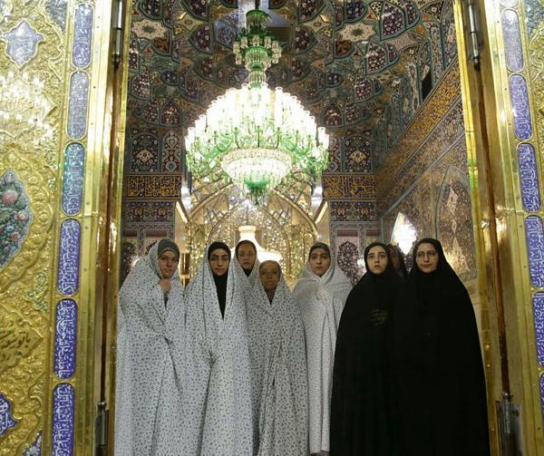 عکس خادمان زن حرم امام رضا