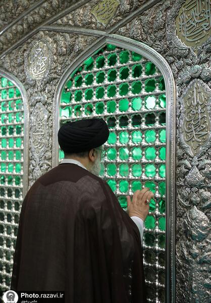 عکس قبر شهید رئیسی در حرم امام رضا